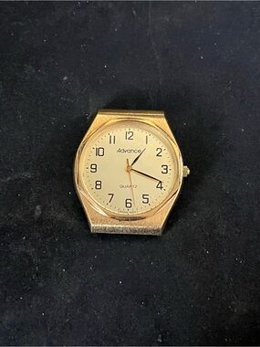Vintage Advance Gold Tone Quartz Watch - Octagon Bezel Face